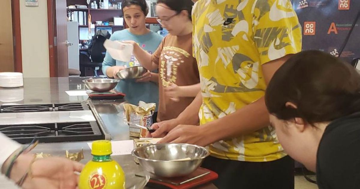 Apprendre différemment : les élèves du volet cuisine visitent le CCNB.